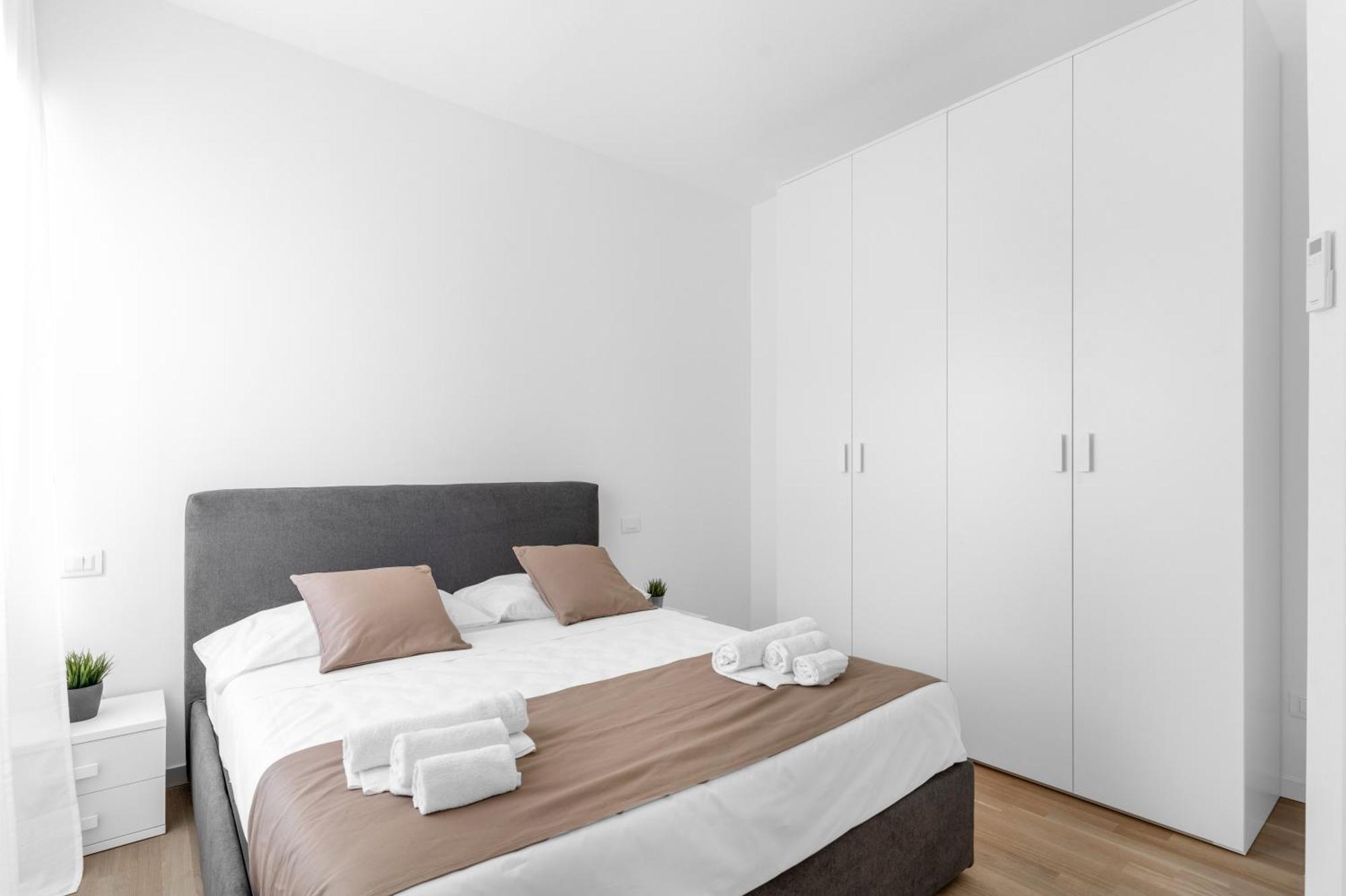 Mi Casa - Appartamento In Ponte Nuovo Milan Bagian luar foto