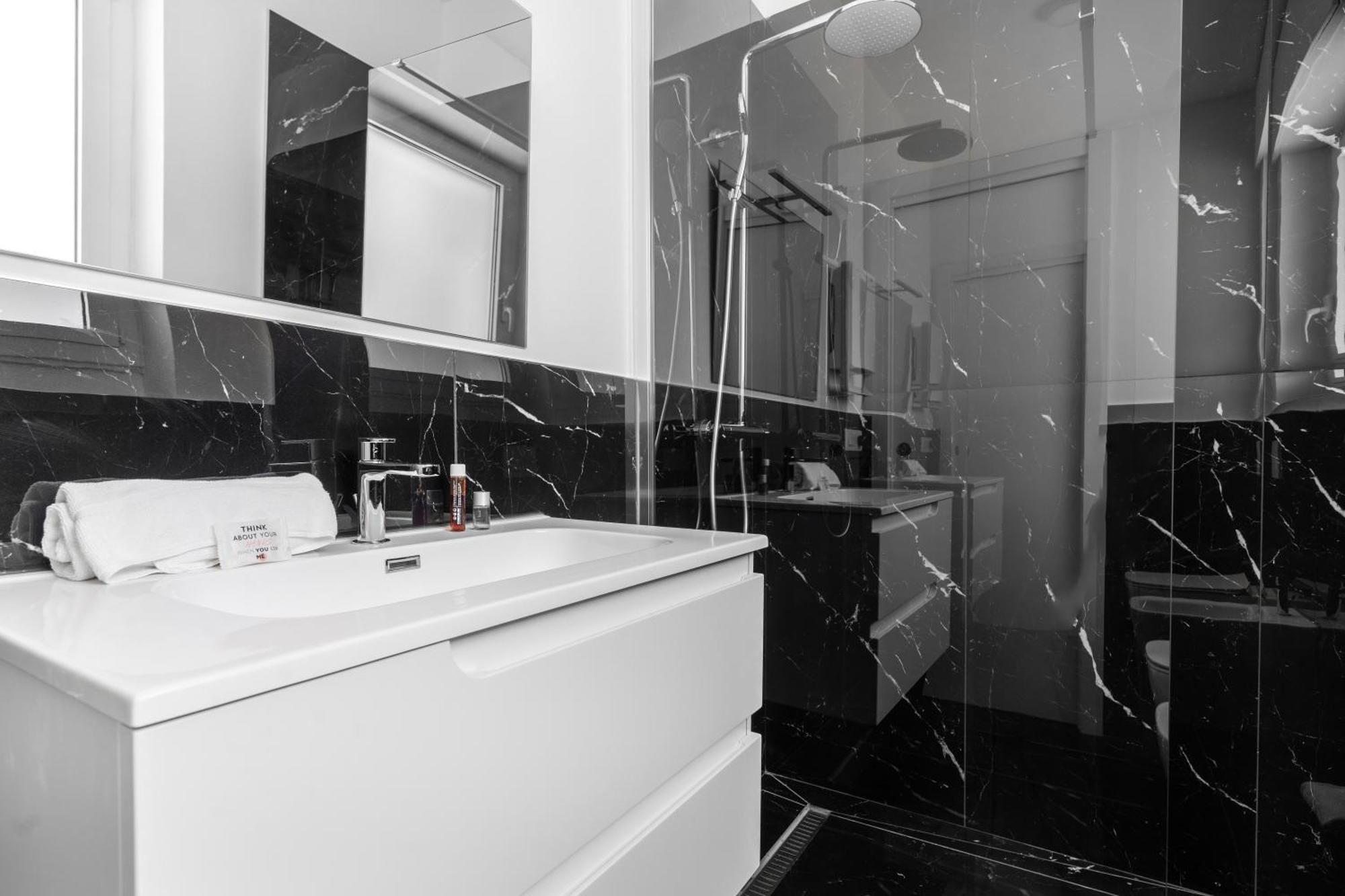 Mi Casa - Appartamento In Ponte Nuovo Milan Bagian luar foto