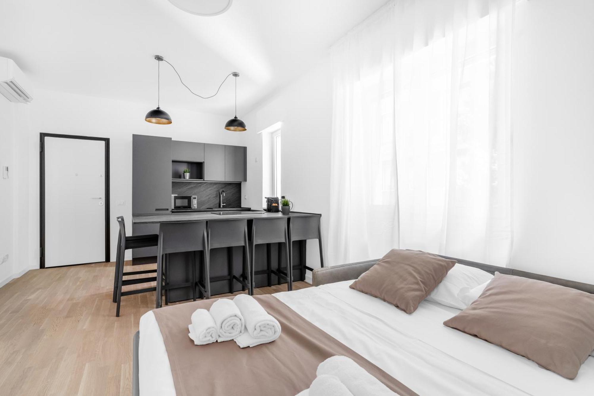 Mi Casa - Appartamento In Ponte Nuovo Milan Bagian luar foto