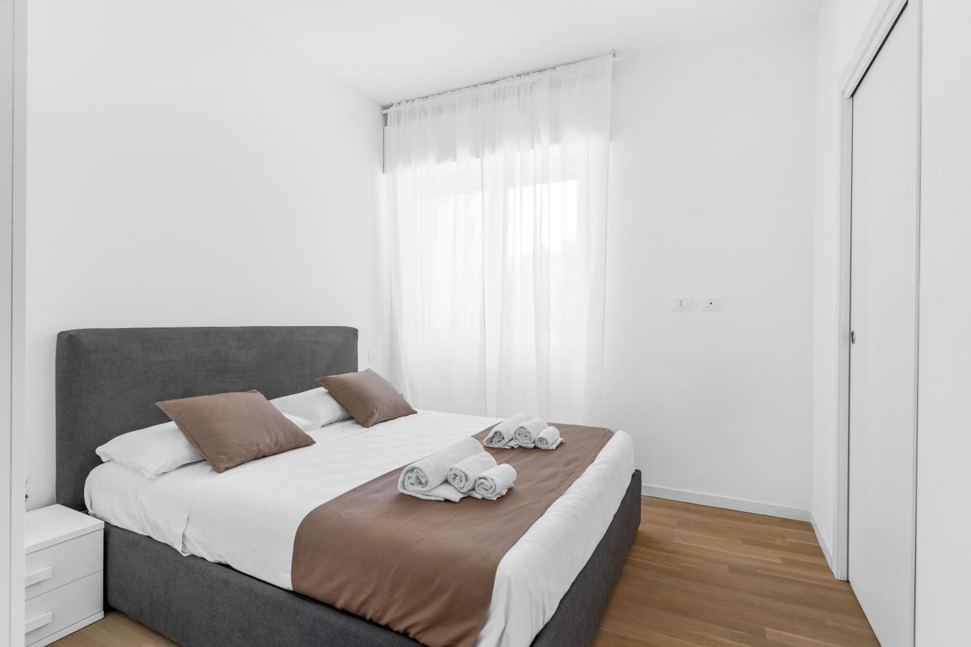 Mi Casa - Appartamento In Ponte Nuovo Milan Bagian luar foto