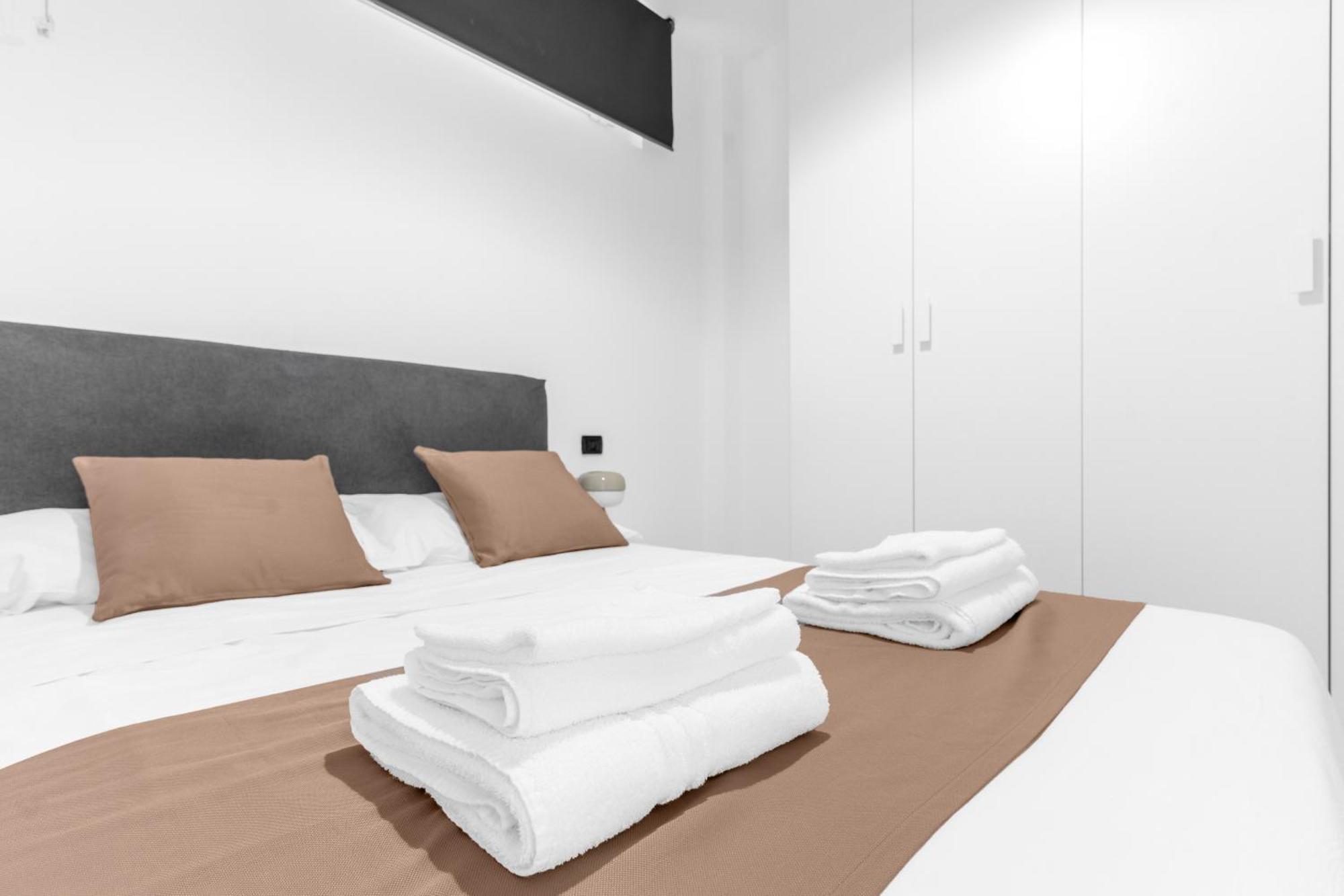 Mi Casa - Appartamento In Ponte Nuovo Milan Bagian luar foto