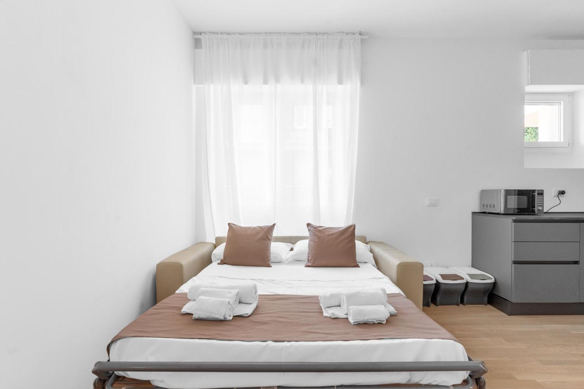 Mi Casa - Appartamento In Ponte Nuovo Milan Bagian luar foto