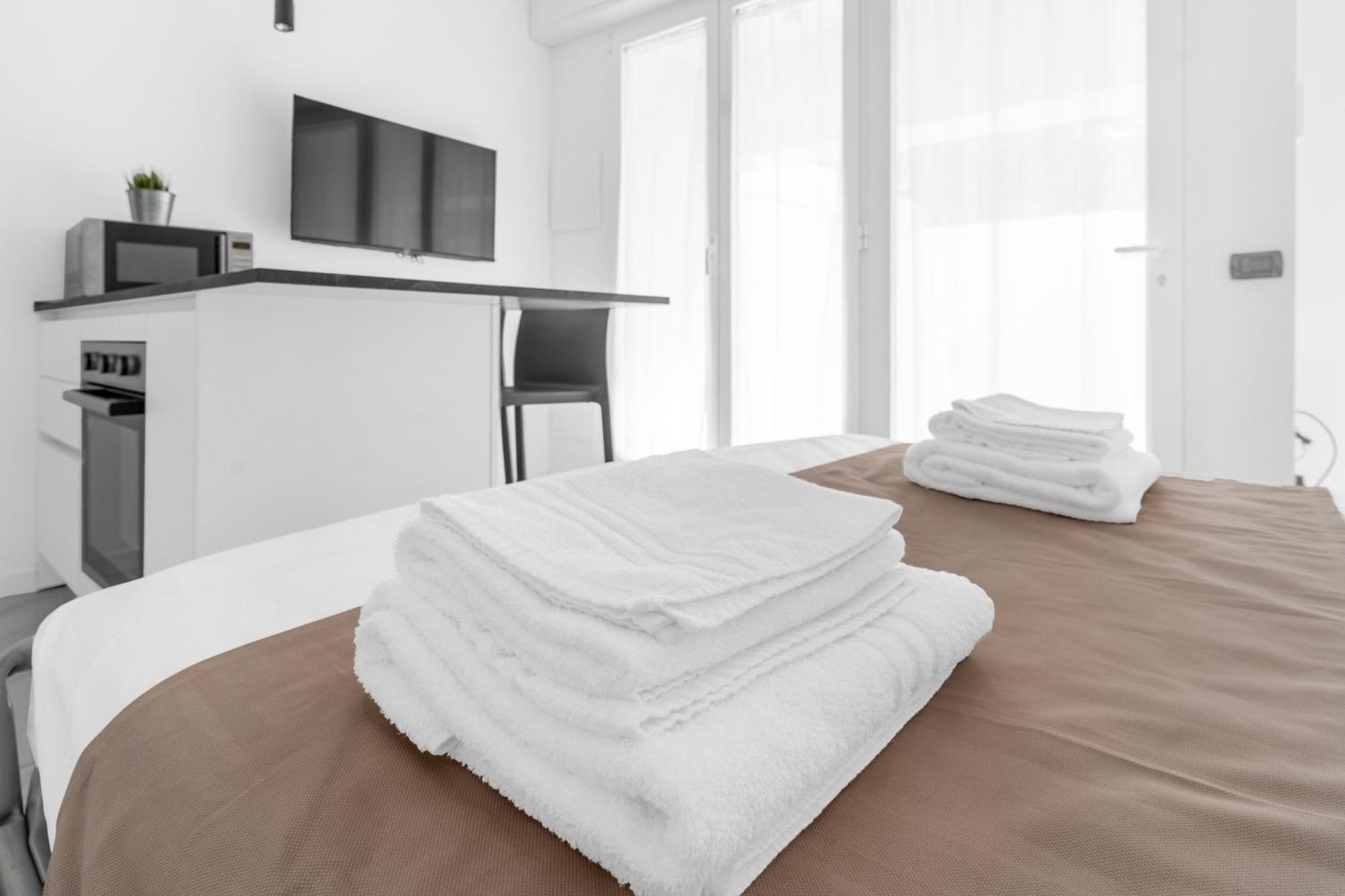 Mi Casa - Appartamento In Ponte Nuovo Milan Bagian luar foto