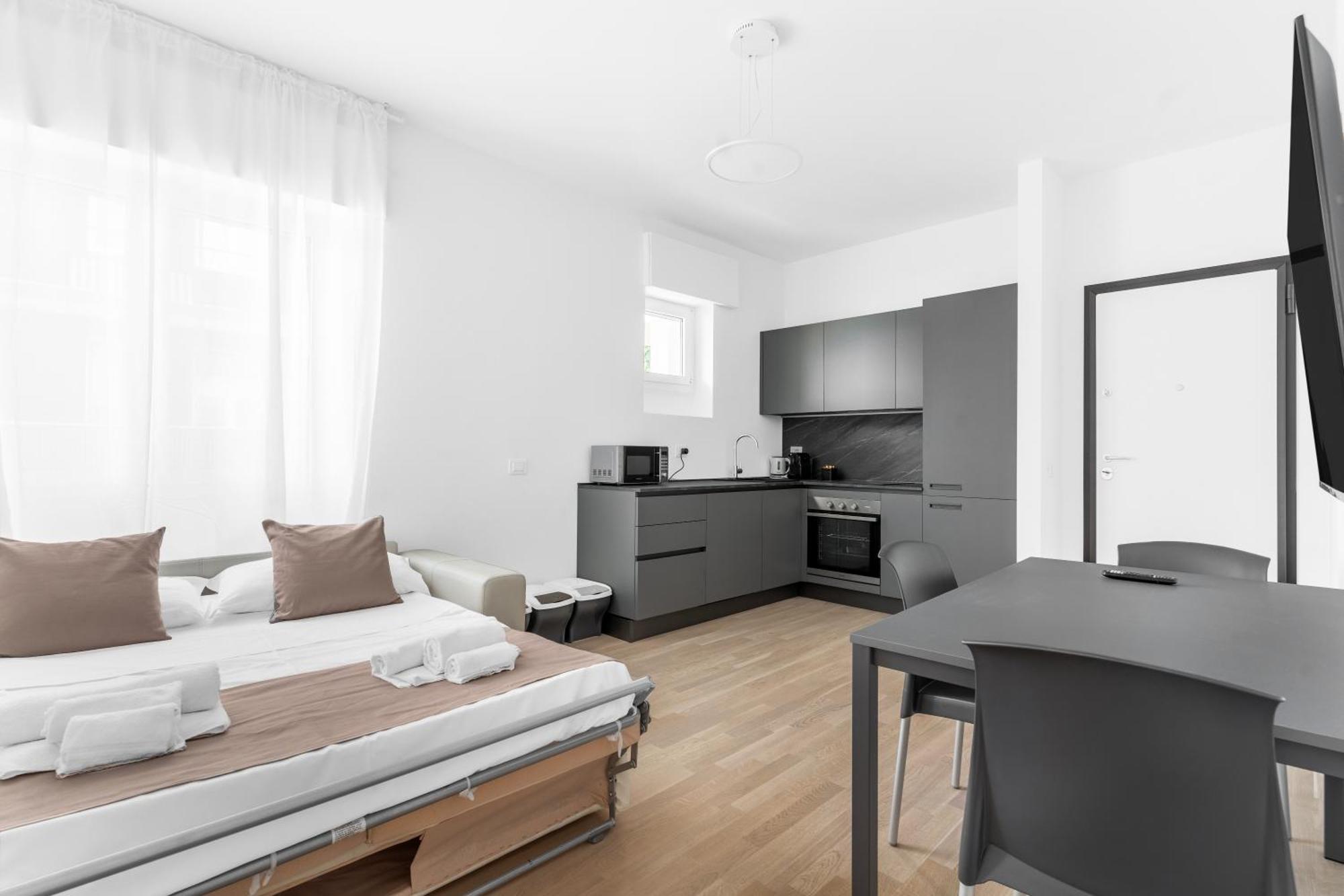 Mi Casa - Appartamento In Ponte Nuovo Milan Bagian luar foto