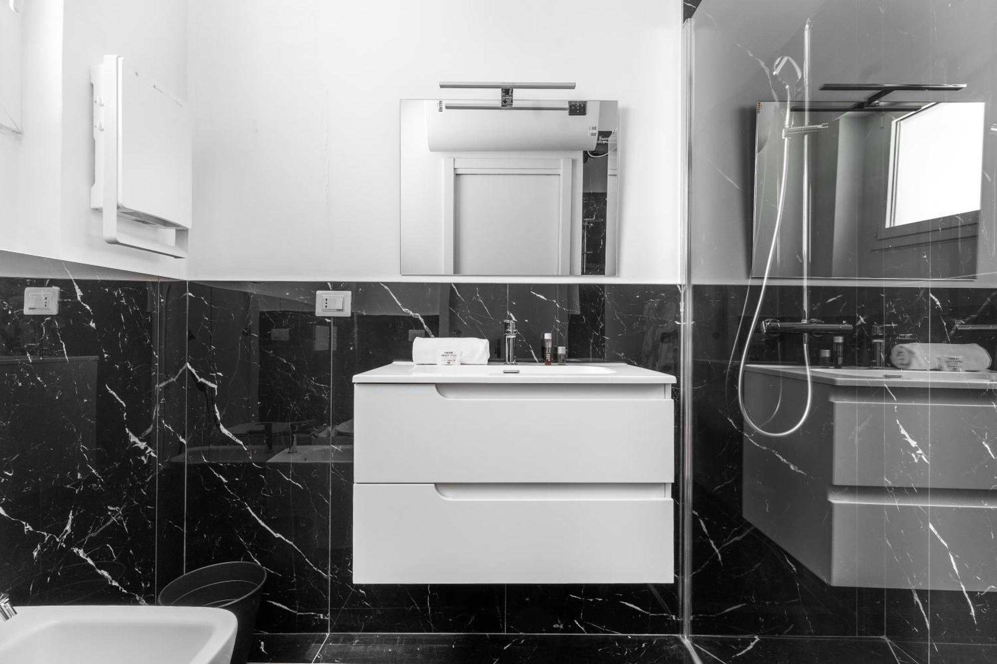 Mi Casa - Appartamento In Ponte Nuovo Milan Bagian luar foto