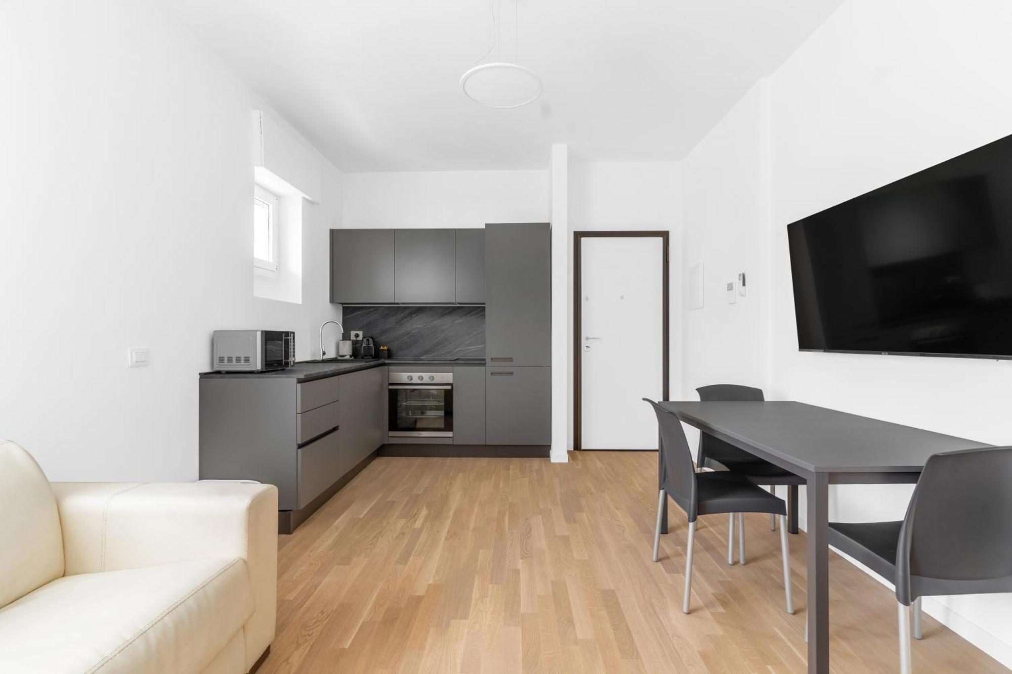 Mi Casa - Appartamento In Ponte Nuovo Milan Bagian luar foto