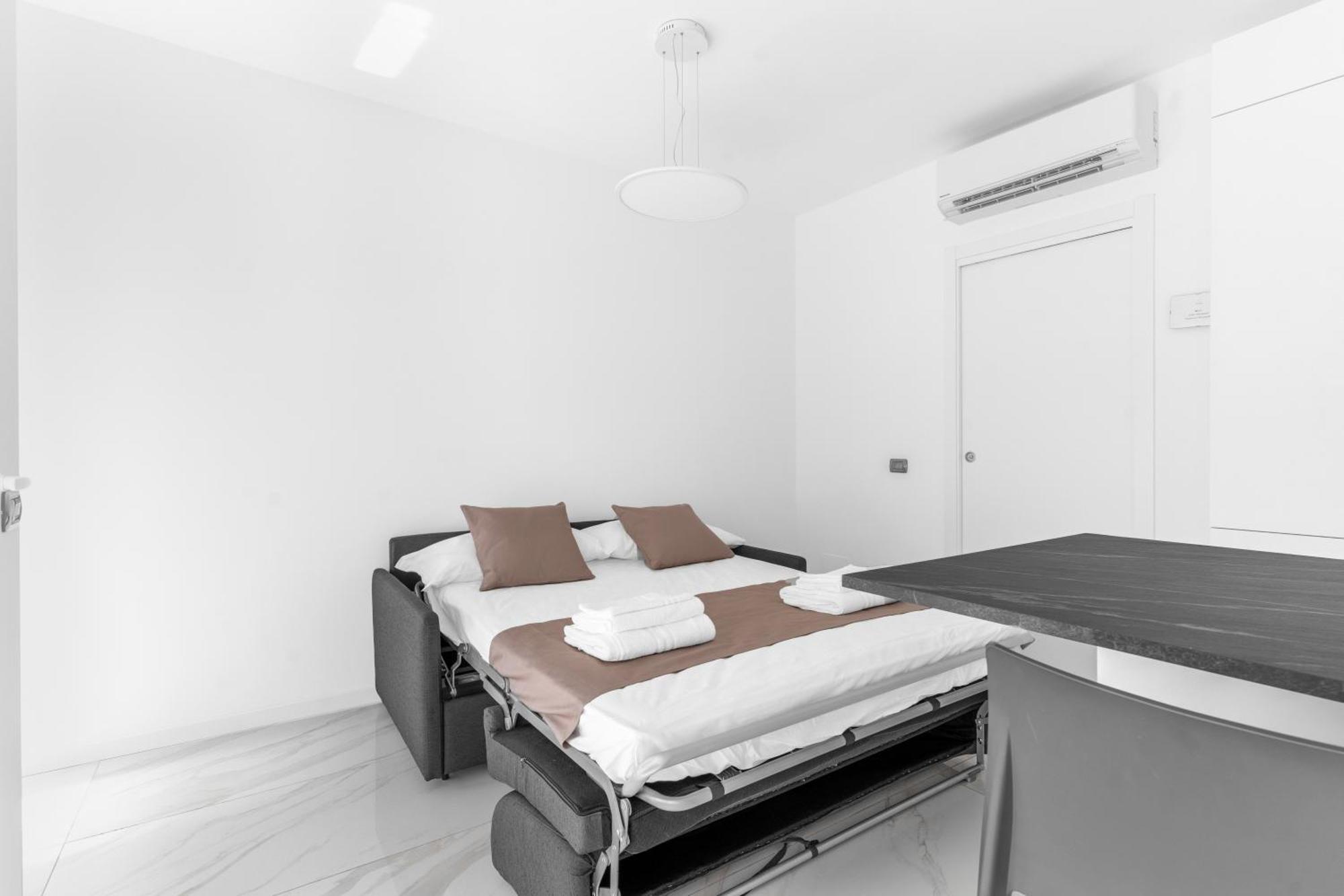 Mi Casa - Appartamento In Ponte Nuovo Milan Bagian luar foto
