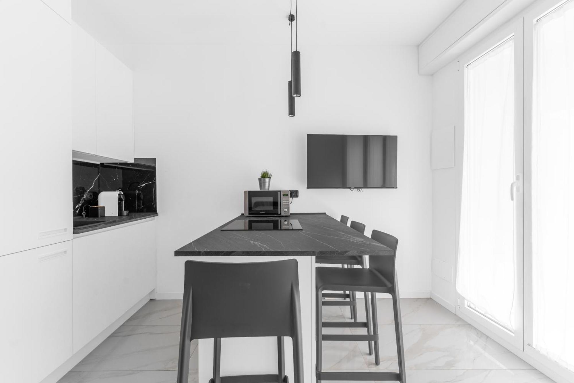Mi Casa - Appartamento In Ponte Nuovo Milan Bagian luar foto