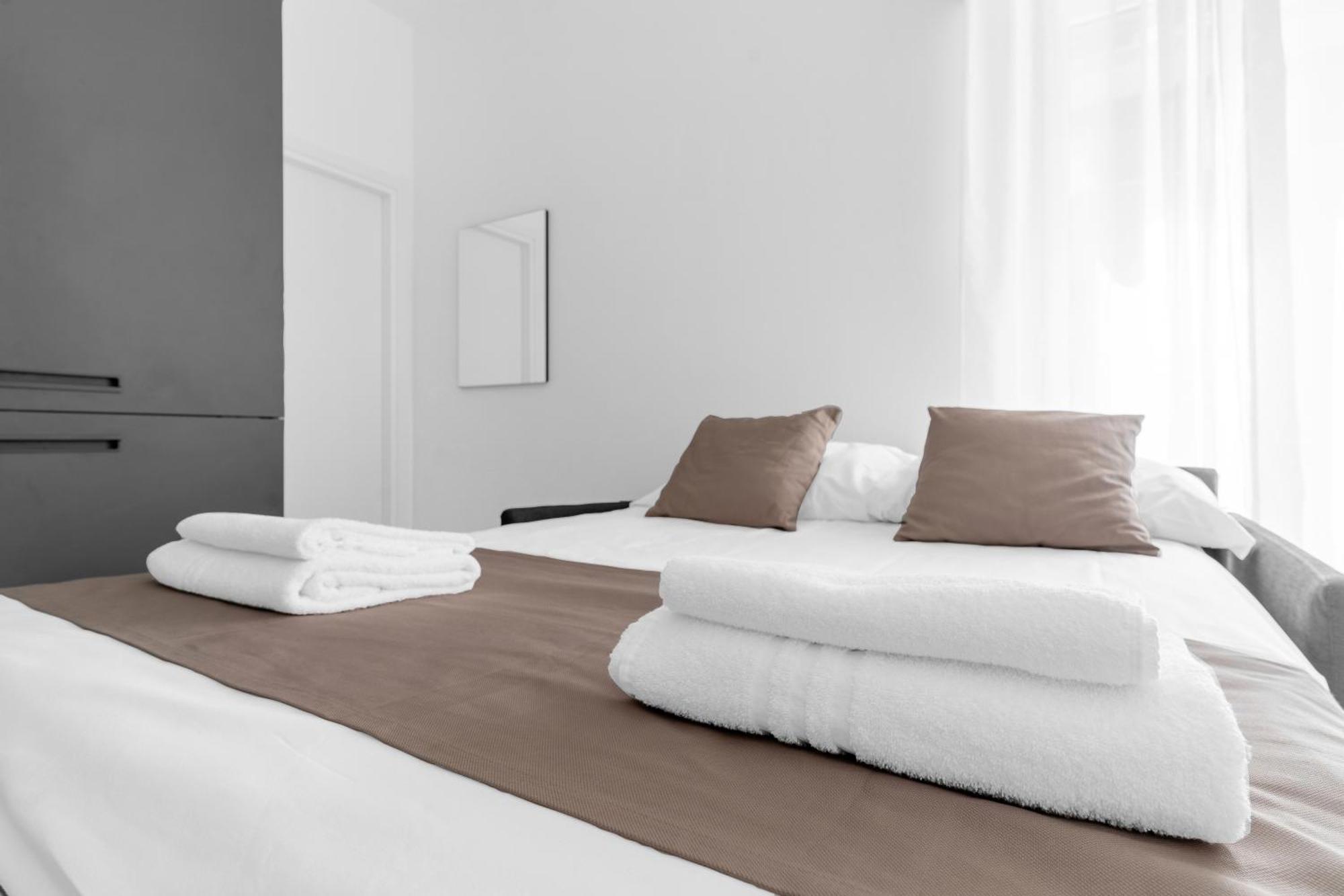 Mi Casa - Appartamento In Ponte Nuovo Milan Bagian luar foto