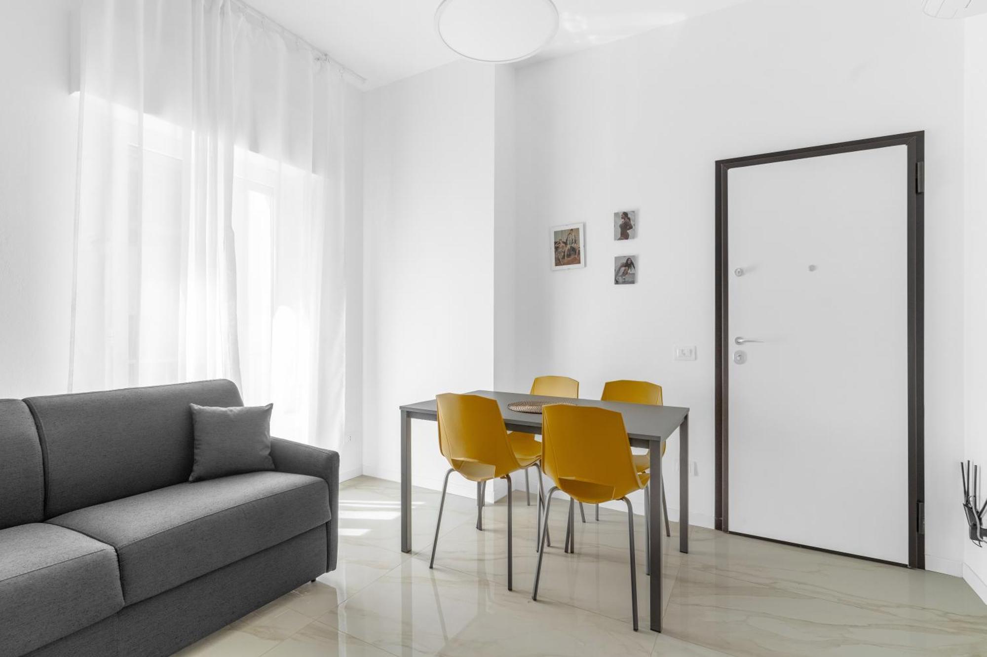 Mi Casa - Appartamento In Ponte Nuovo Milan Bagian luar foto