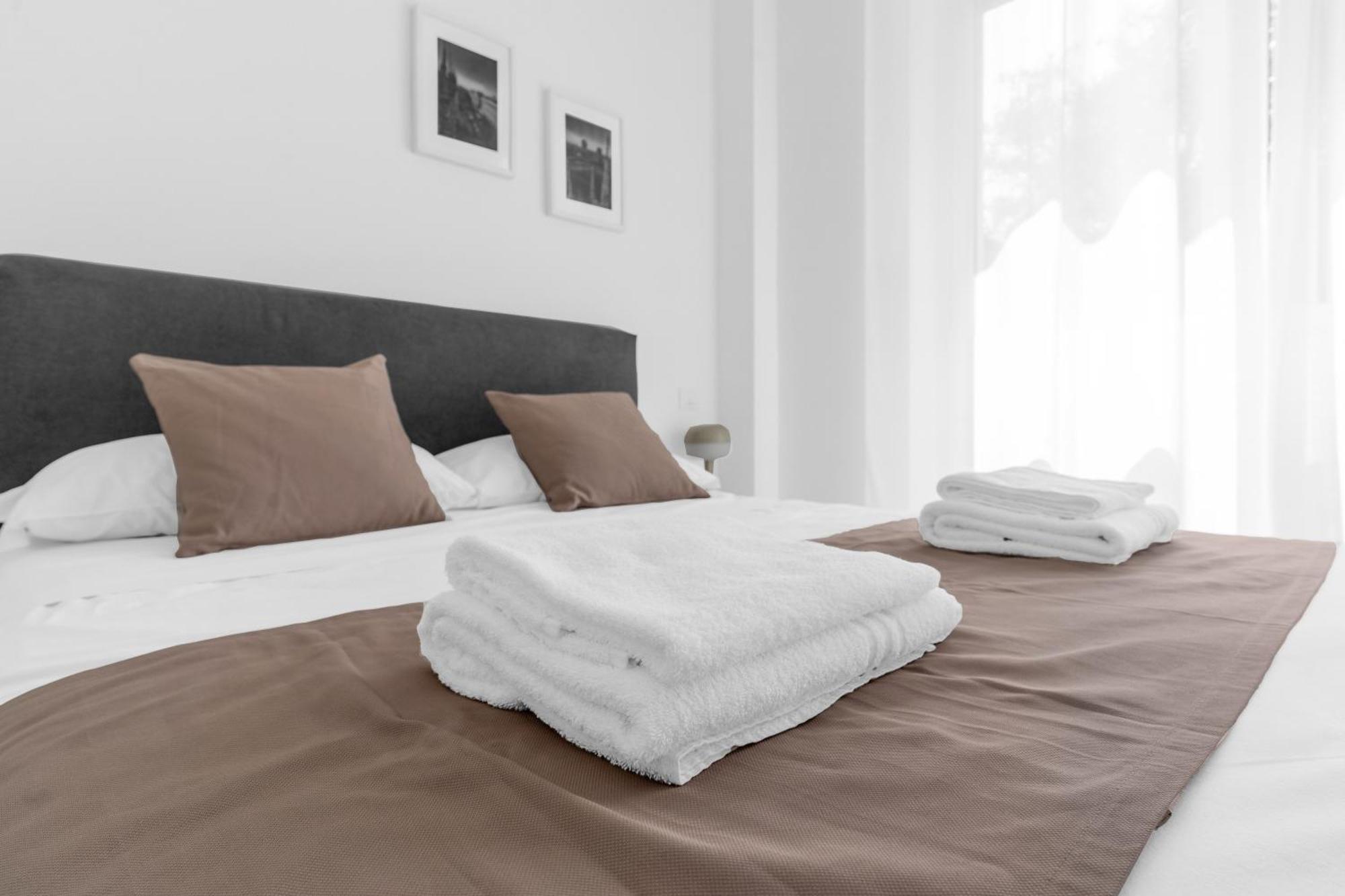 Mi Casa - Appartamento In Ponte Nuovo Milan Bagian luar foto